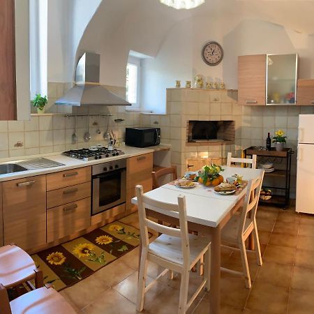Вілла Mena Holiday House Сант'Аньєлло Екстер'єр фото