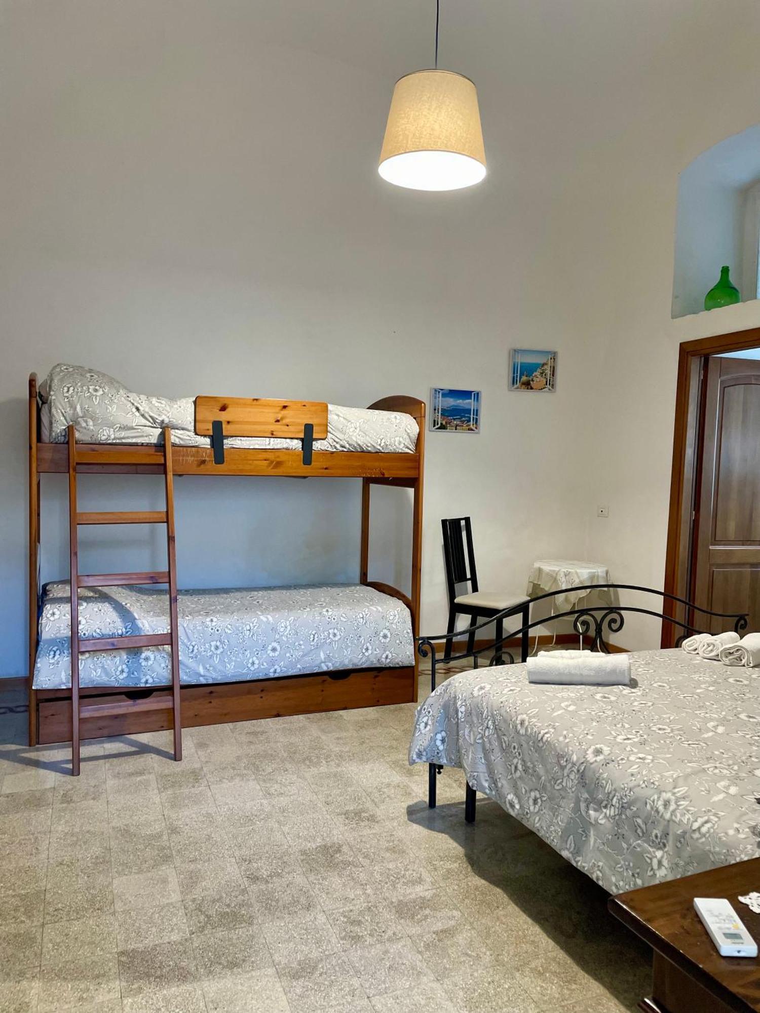 Вілла Mena Holiday House Сант'Аньєлло Екстер'єр фото
