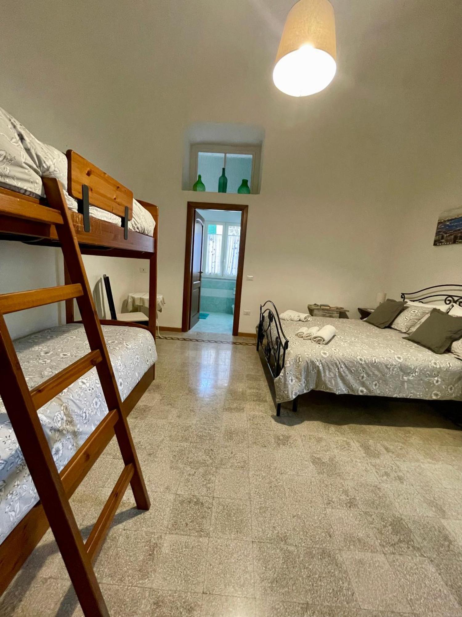 Вілла Mena Holiday House Сант'Аньєлло Екстер'єр фото
